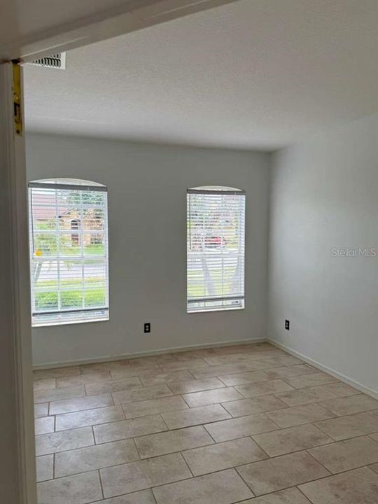 For Rent: $3,800 (5 beds, 4 baths, 3418 Square Feet)