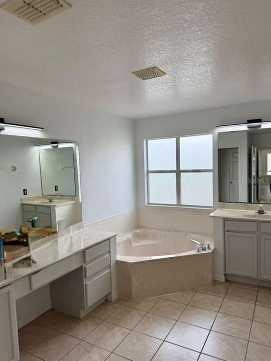For Rent: $3,800 (5 beds, 4 baths, 3418 Square Feet)