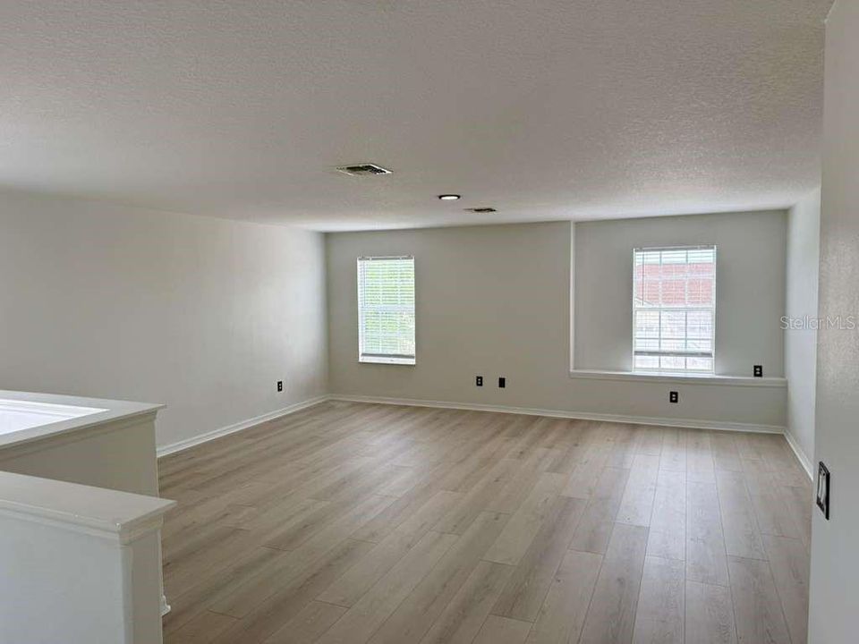 For Rent: $3,800 (5 beds, 4 baths, 3418 Square Feet)