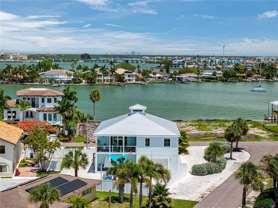 En Venta: $1,350,000 (3 camas, 2 baños, 2070 Pies cuadrados)