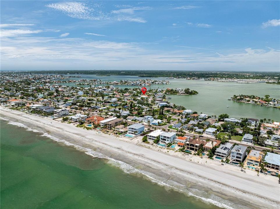 En Venta: $1,350,000 (3 camas, 2 baños, 2070 Pies cuadrados)