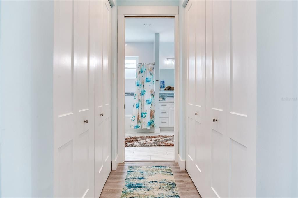 En Venta: $1,350,000 (3 camas, 2 baños, 2070 Pies cuadrados)