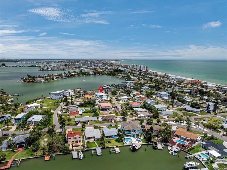 En Venta: $1,350,000 (3 camas, 2 baños, 2070 Pies cuadrados)