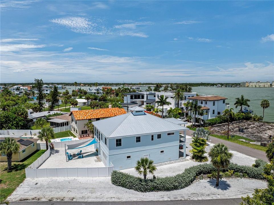 En Venta: $1,350,000 (3 camas, 2 baños, 2070 Pies cuadrados)