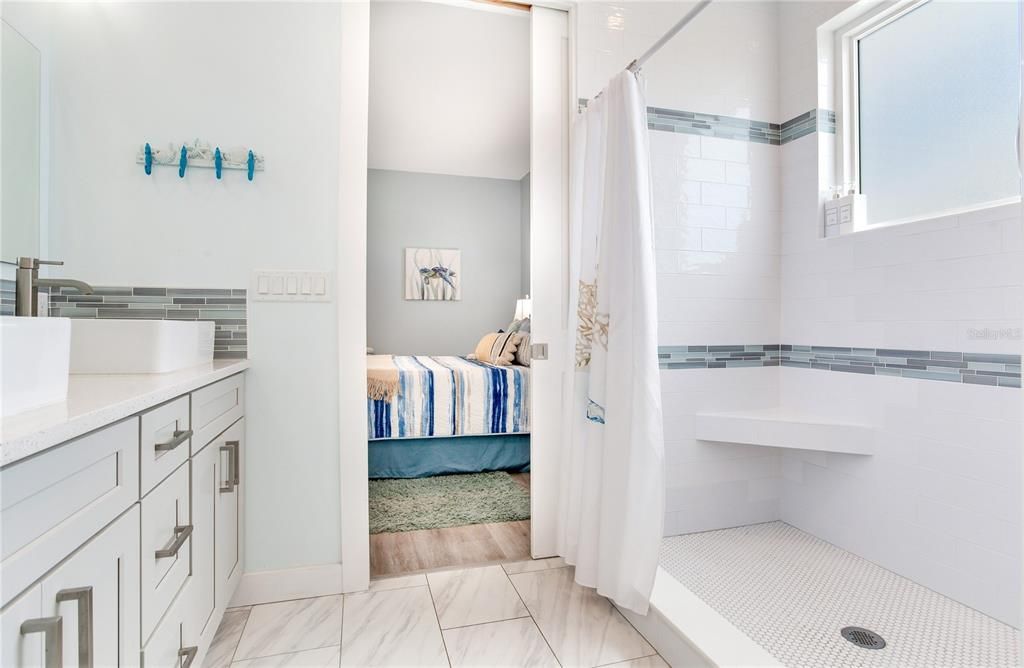 En Venta: $1,350,000 (3 camas, 2 baños, 2070 Pies cuadrados)
