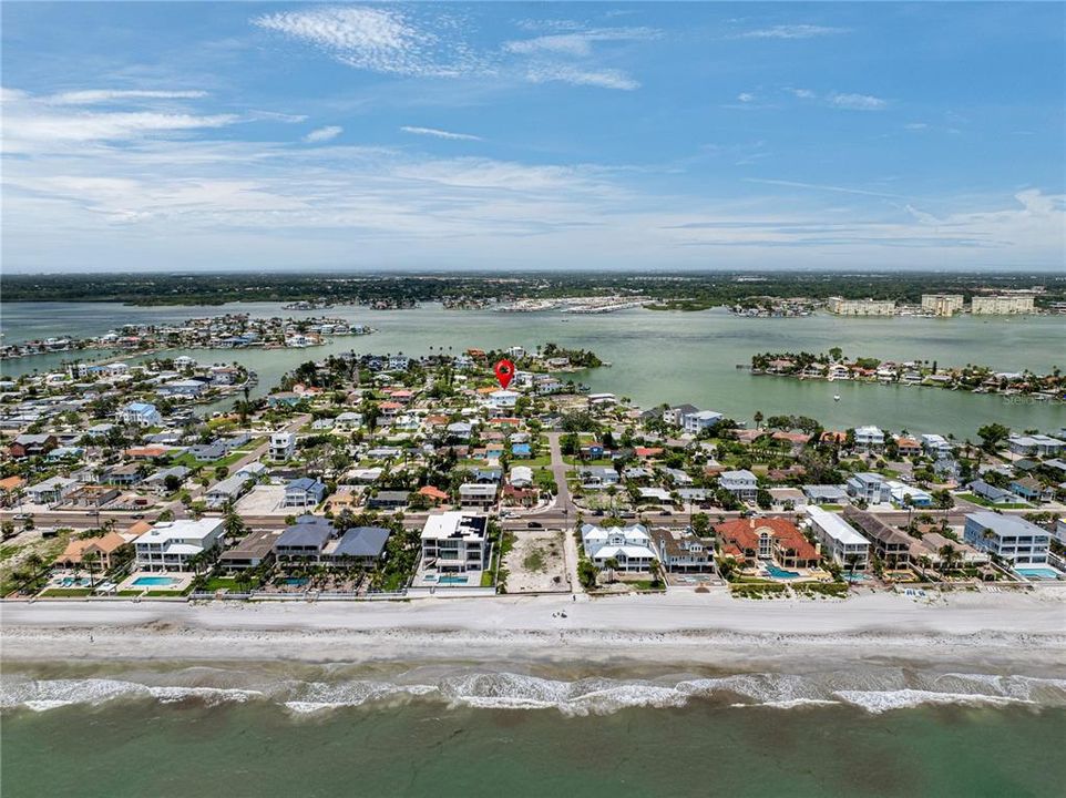 En Venta: $1,350,000 (3 camas, 2 baños, 2070 Pies cuadrados)