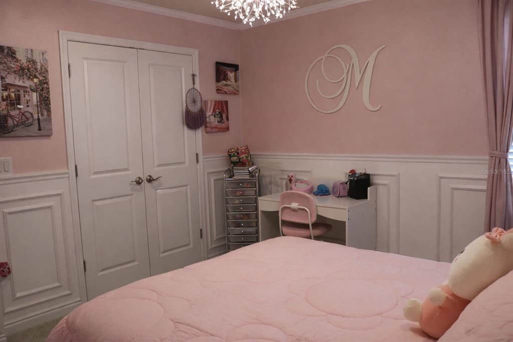 For Rent: $3,600 (5 beds, 2 baths, 3021 Square Feet)