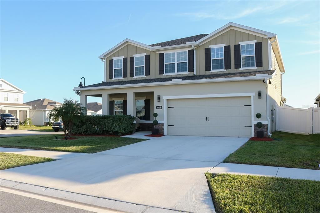 For Rent: $3,600 (5 beds, 2 baths, 3021 Square Feet)
