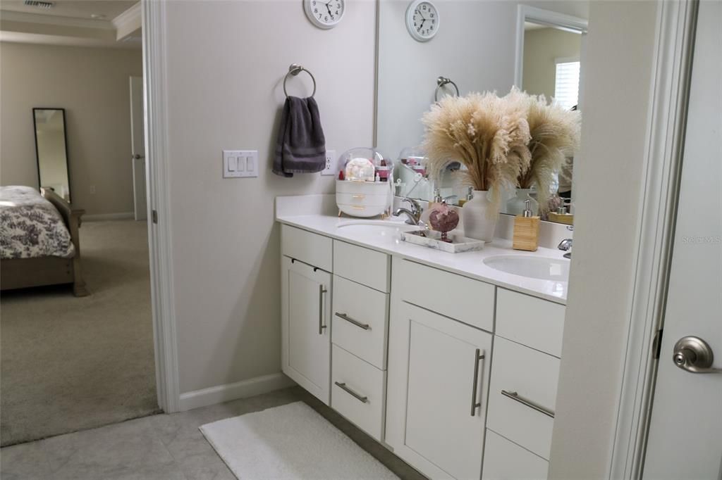 For Rent: $3,600 (5 beds, 2 baths, 3021 Square Feet)