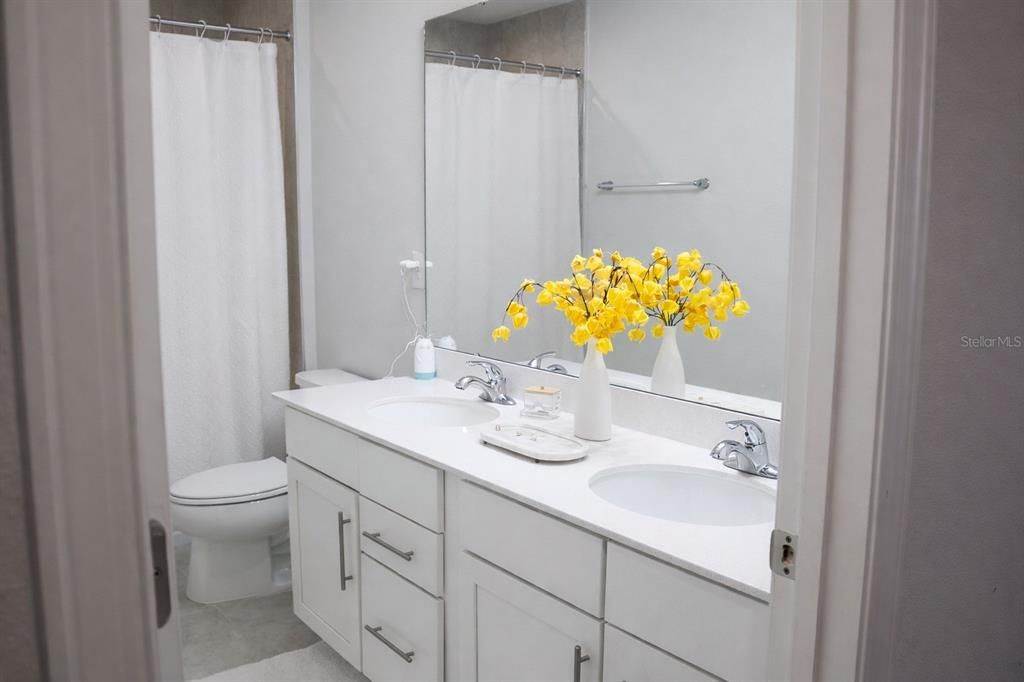 For Rent: $3,600 (5 beds, 2 baths, 3021 Square Feet)