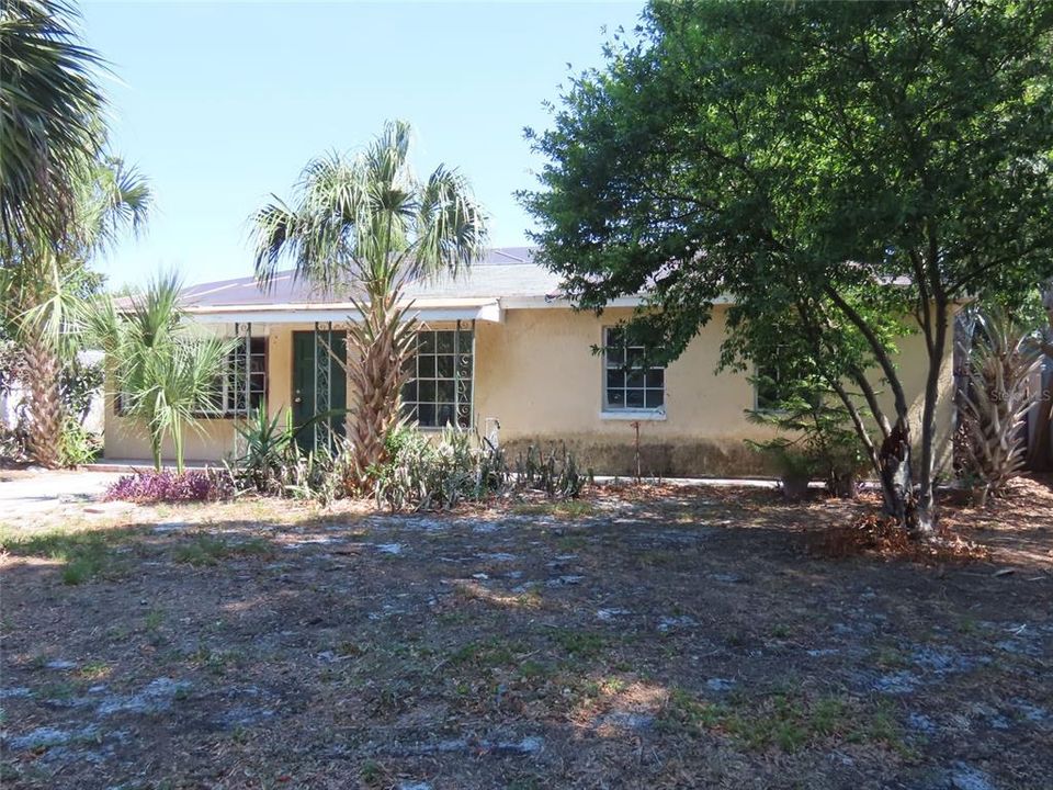 For Sale: $315,000 (3 beds, 1 baths, 1048 Square Feet)