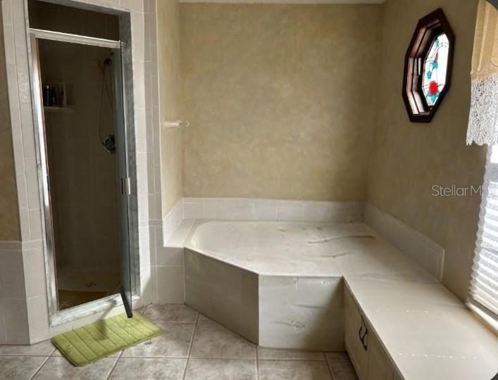 For Sale: $525,000 (4 beds, 2 baths, 2243 Square Feet)