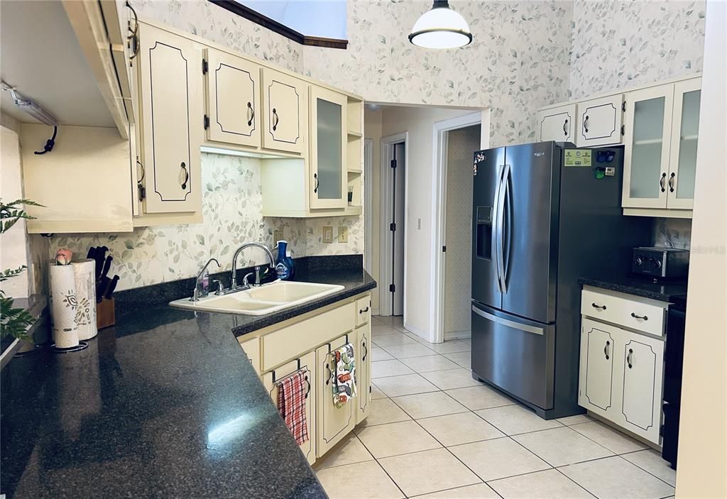 For Sale: $525,000 (4 beds, 2 baths, 2243 Square Feet)