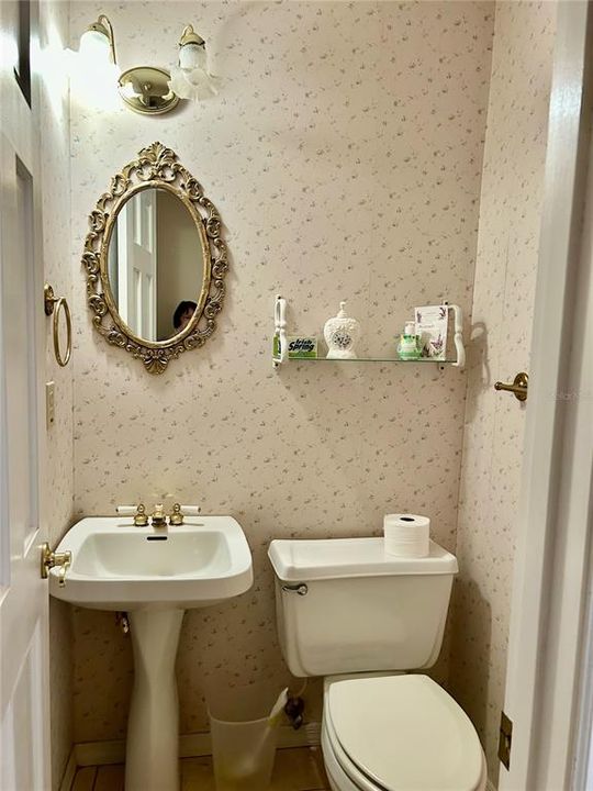 For Sale: $525,000 (4 beds, 2 baths, 2243 Square Feet)