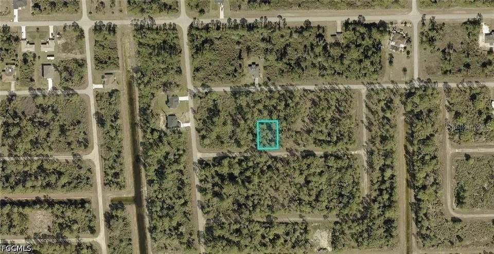 For Sale: $17,900 (0.25 acres)
