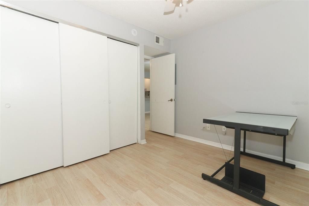 В аренду: $1,600 (2 спален, 2 ванн, 919 Квадратных фут)