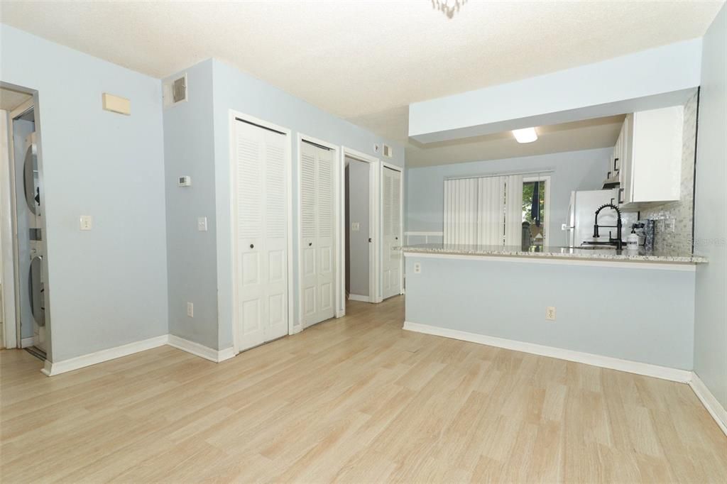 В аренду: $1,600 (2 спален, 2 ванн, 919 Квадратных фут)