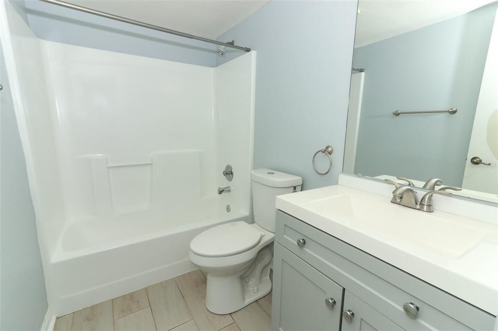 В аренду: $1,600 (2 спален, 2 ванн, 919 Квадратных фут)