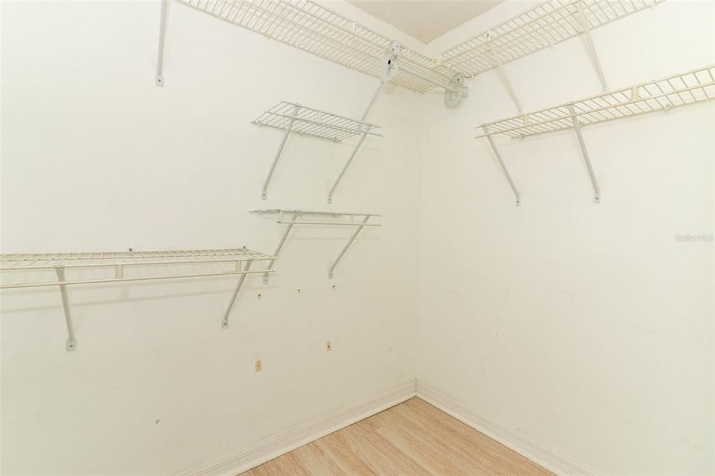 В аренду: $1,600 (2 спален, 2 ванн, 919 Квадратных фут)