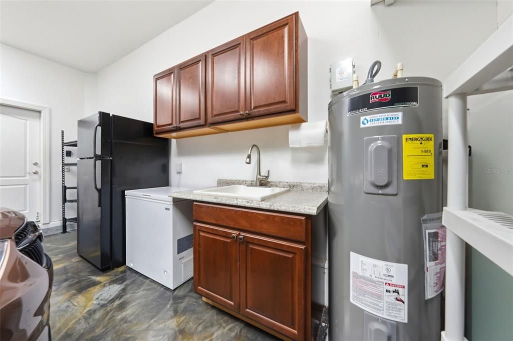 For Sale: $549,000 (4 beds, 3 baths, 2205 Square Feet)
