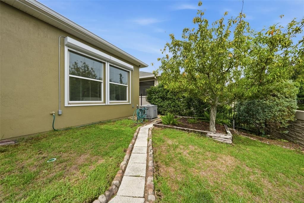 For Sale: $549,000 (4 beds, 3 baths, 2205 Square Feet)