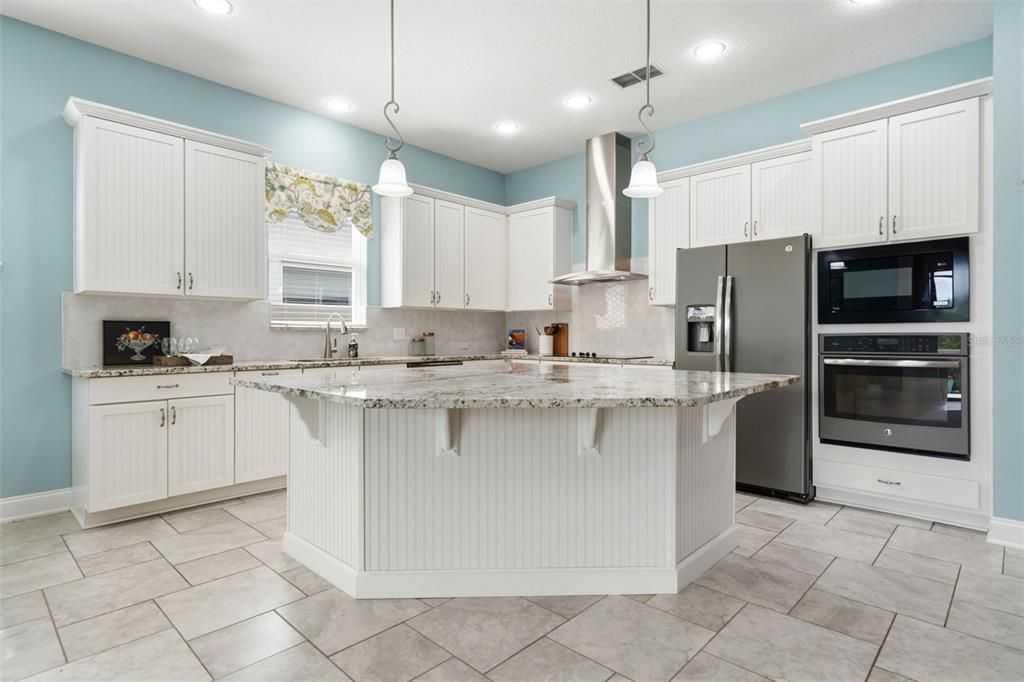 For Sale: $549,000 (4 beds, 3 baths, 2205 Square Feet)
