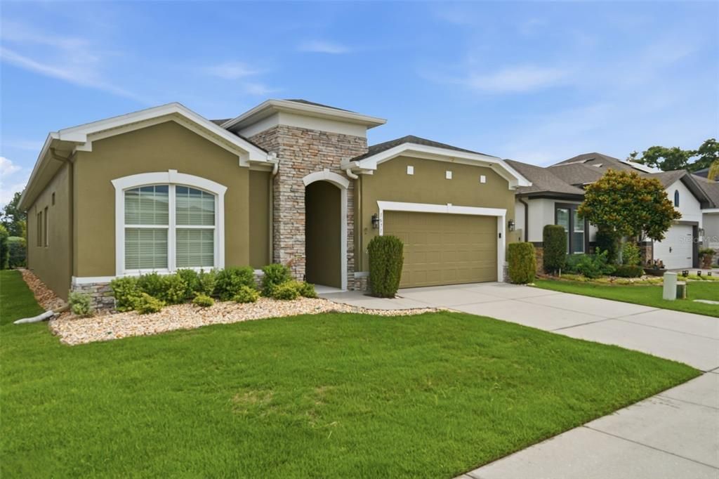 For Sale: $549,000 (4 beds, 3 baths, 2205 Square Feet)