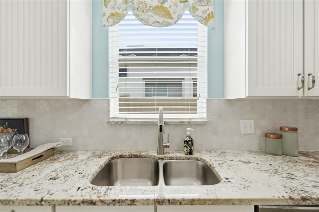 For Sale: $549,000 (4 beds, 3 baths, 2205 Square Feet)