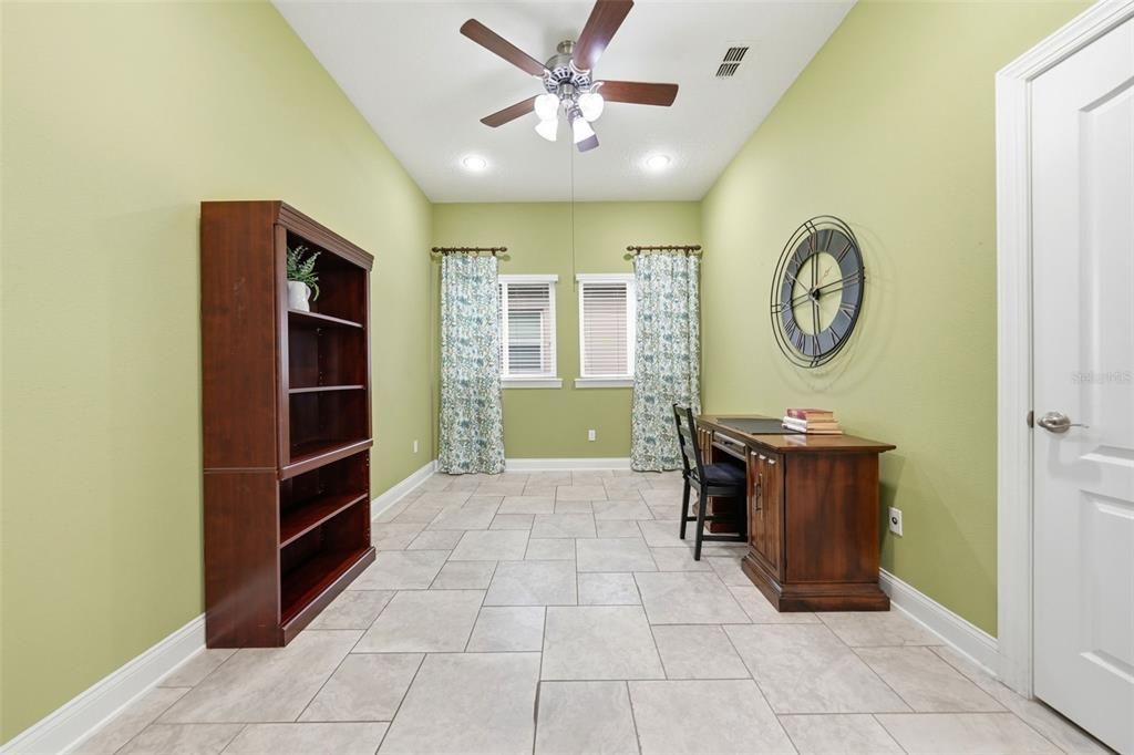 For Sale: $549,000 (4 beds, 3 baths, 2205 Square Feet)