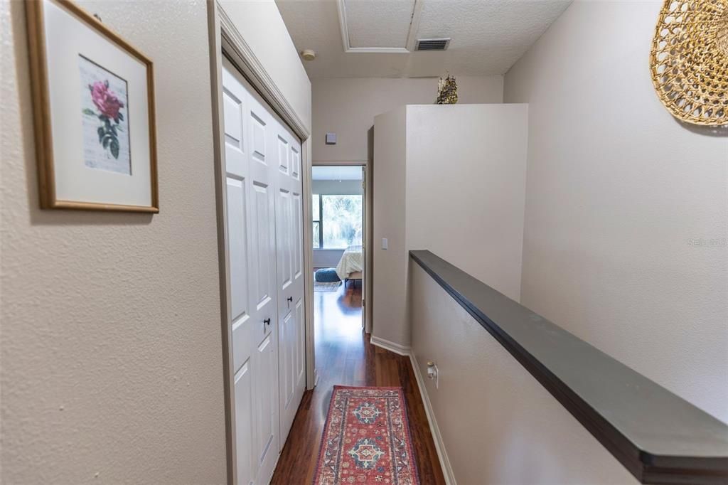 For Sale: $259,900 (2 beds, 2 baths, 1272 Square Feet)