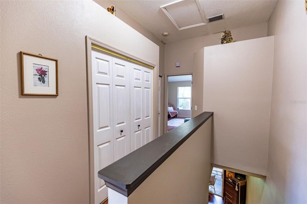 For Sale: $259,900 (2 beds, 2 baths, 1272 Square Feet)