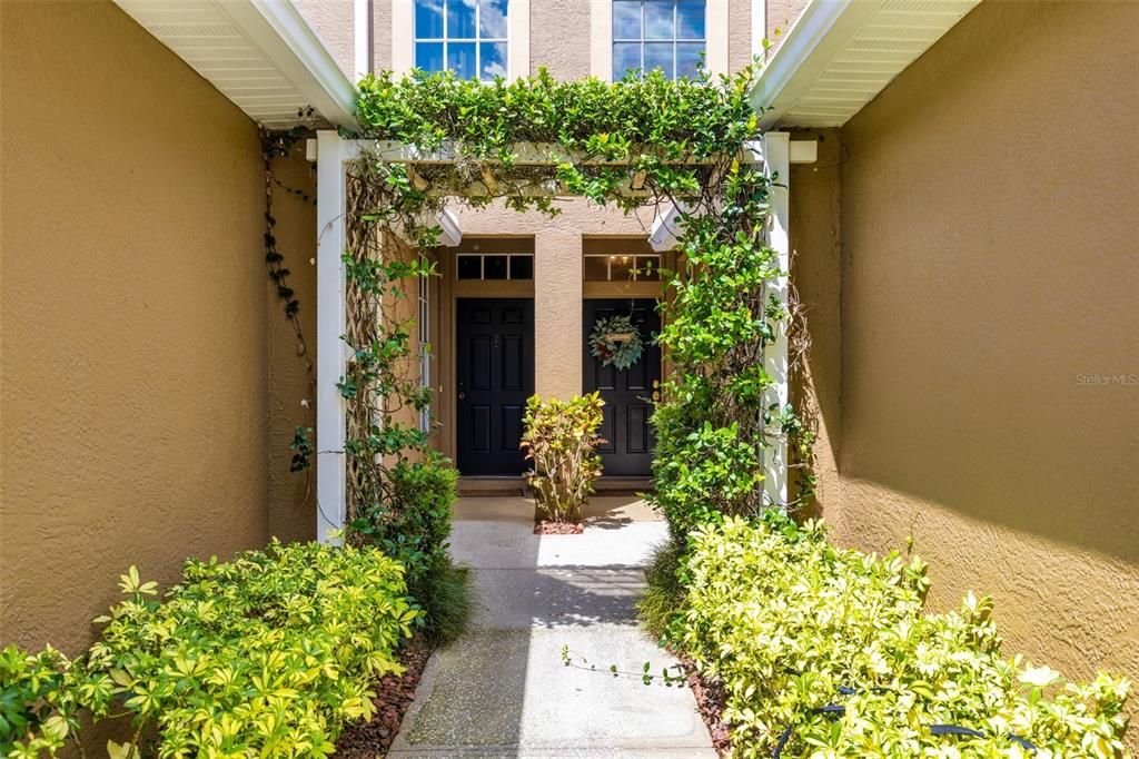 For Sale: $259,900 (2 beds, 2 baths, 1272 Square Feet)