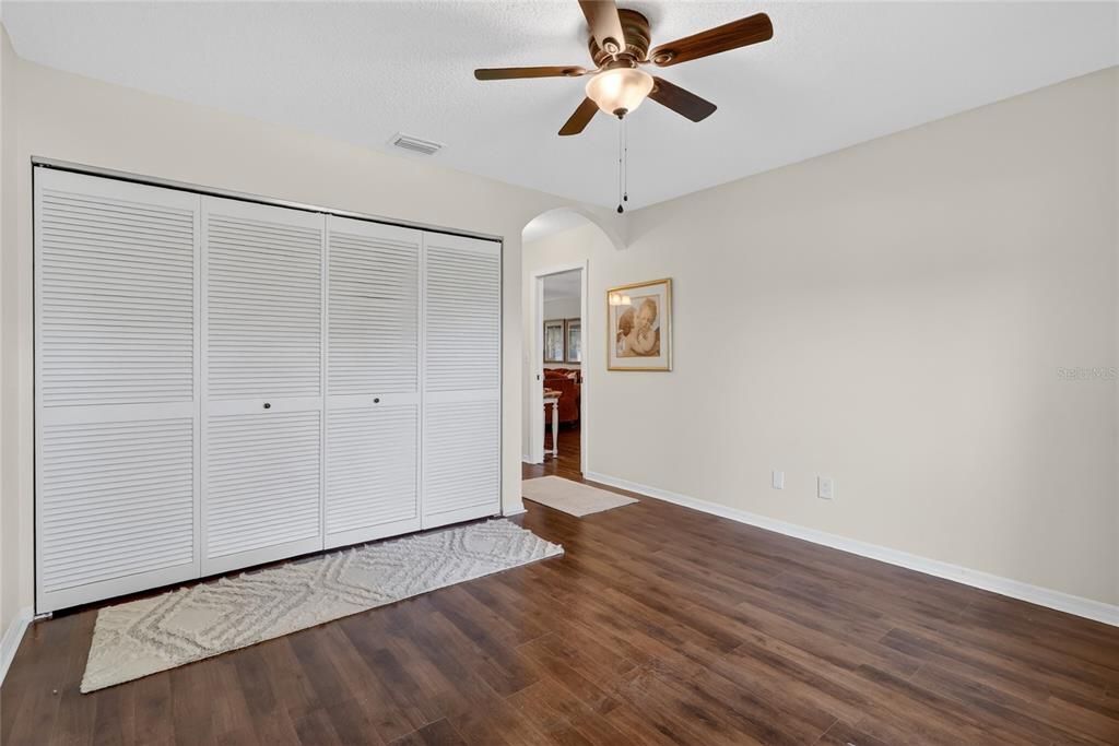 For Sale: $189,000 (2 beds, 2 baths, 1403 Square Feet)