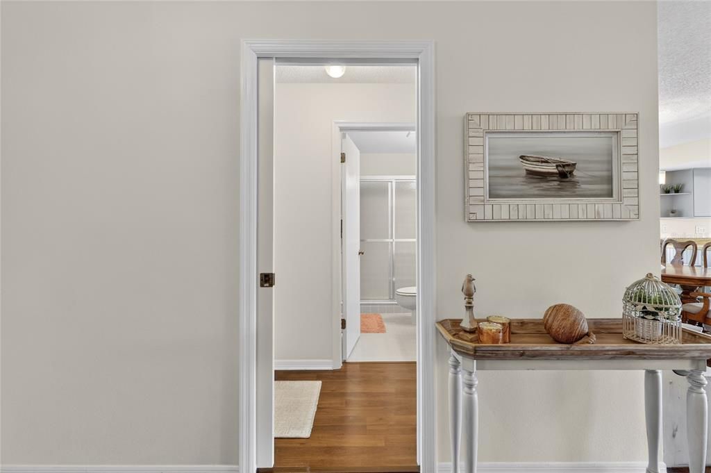 For Sale: $189,000 (2 beds, 2 baths, 1403 Square Feet)