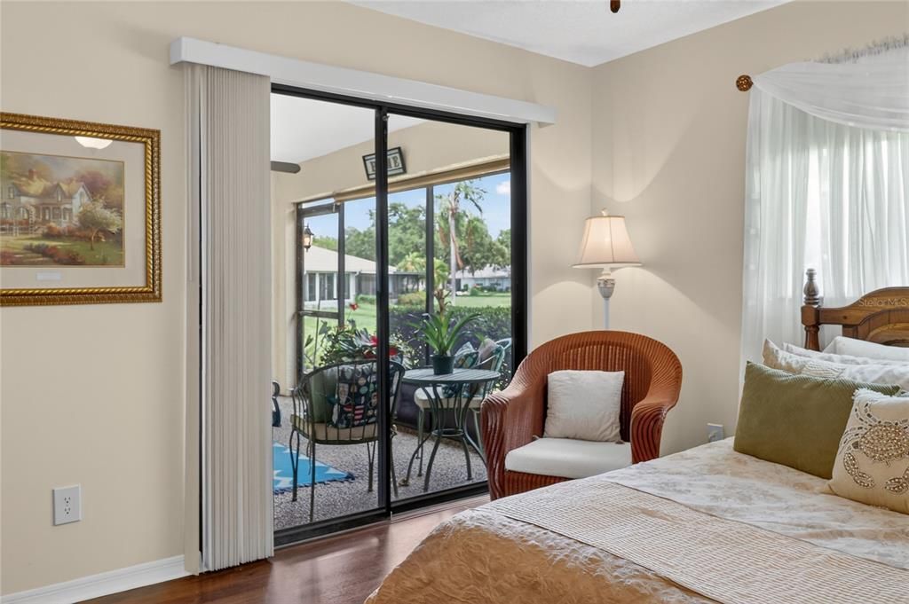 For Sale: $189,000 (2 beds, 2 baths, 1403 Square Feet)