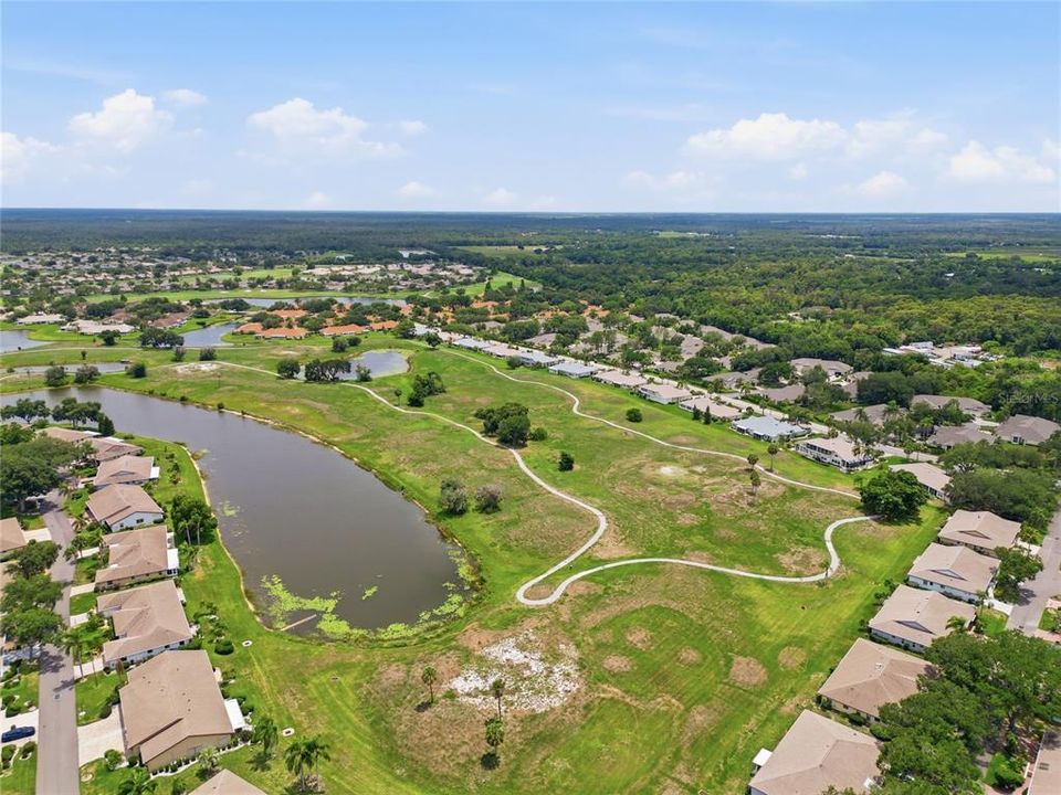 For Sale: $189,000 (2 beds, 2 baths, 1403 Square Feet)