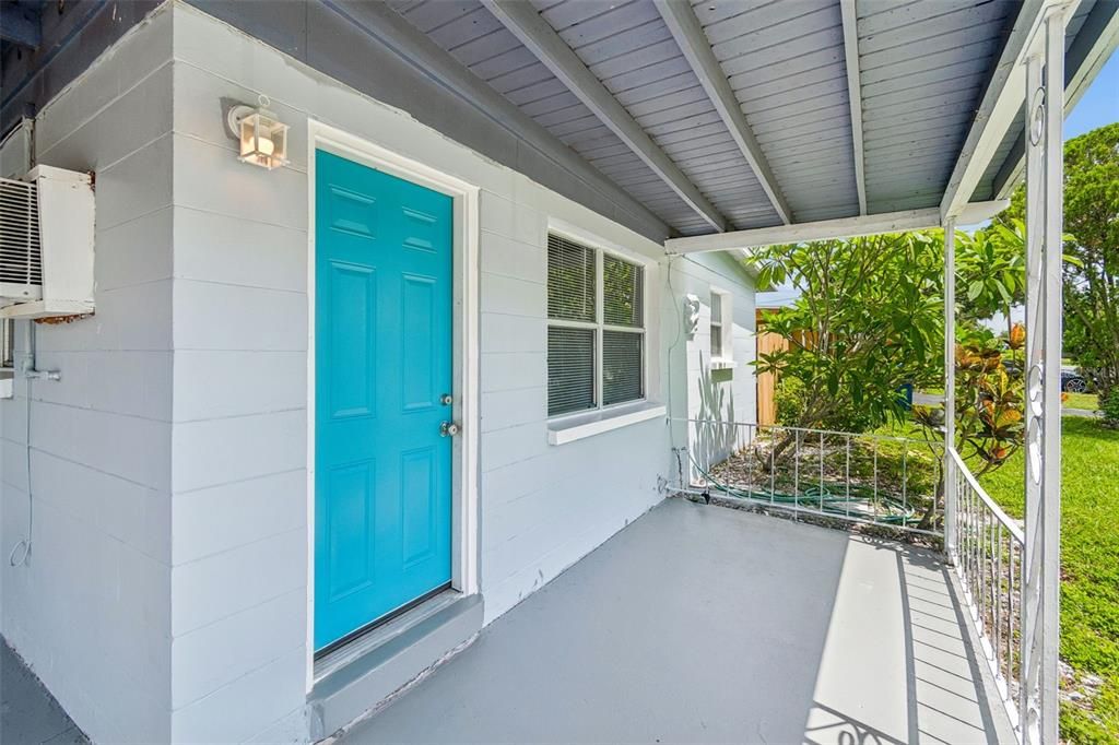 For Sale: $225,000 (2 beds, 1 baths, 594 Square Feet)