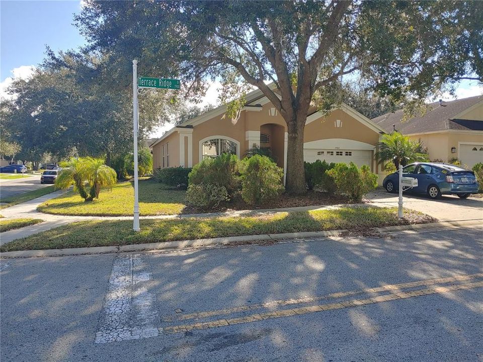 Active With Contract: $2,350 (4 beds, 2 baths, 1922 Square Feet)