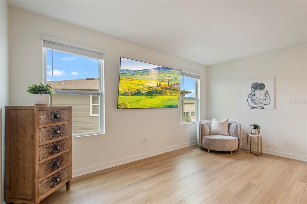 For Sale: $589,900 (3 beds, 3 baths, 2167 Square Feet)