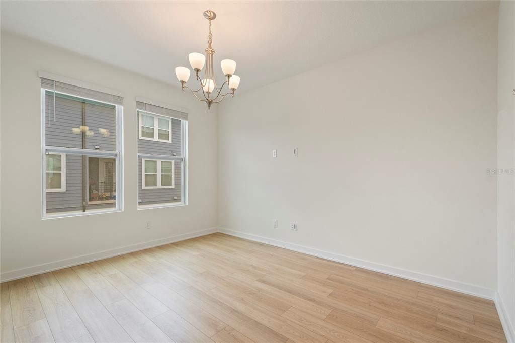 For Sale: $589,900 (3 beds, 3 baths, 2167 Square Feet)