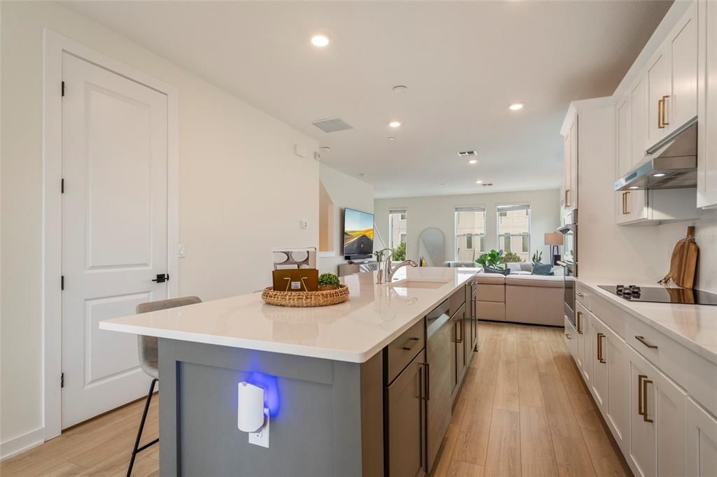 For Sale: $589,900 (3 beds, 3 baths, 2167 Square Feet)