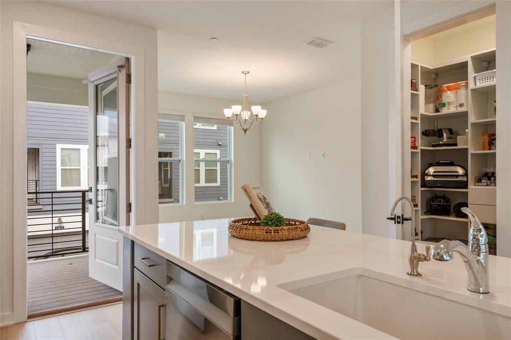 For Sale: $589,900 (3 beds, 3 baths, 2167 Square Feet)