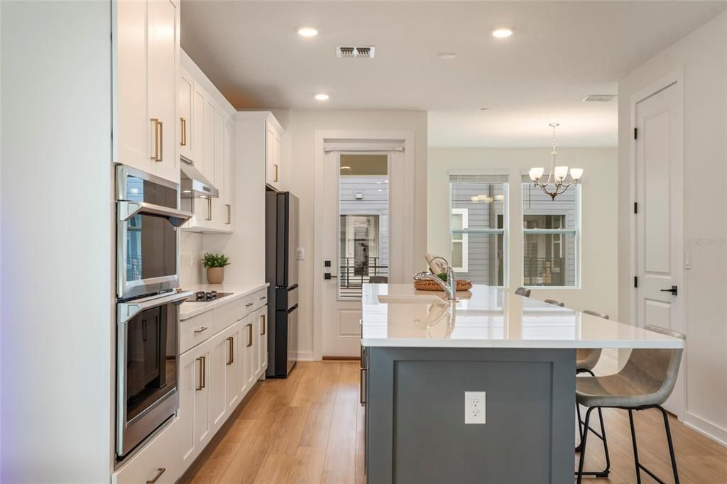 For Sale: $589,900 (3 beds, 3 baths, 2167 Square Feet)