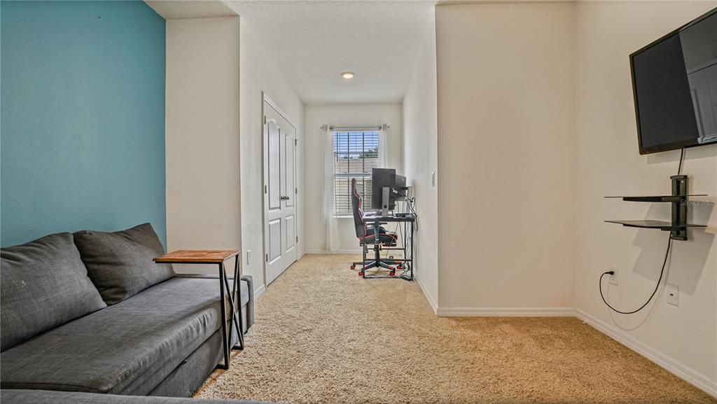 For Sale: $275,000 (3 beds, 2 baths, 1672 Square Feet)