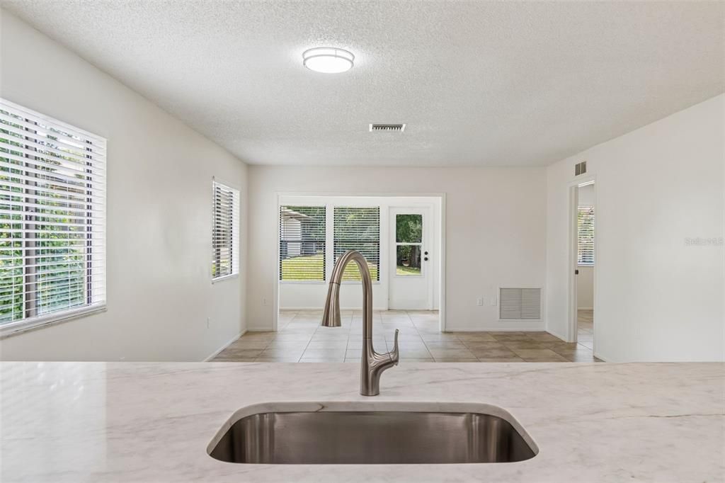 For Rent: $1,775 (2 beds, 2 baths, 1030 Square Feet)