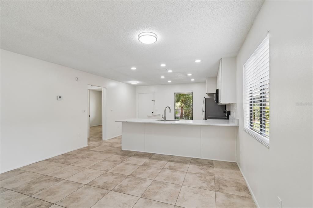 For Rent: $1,775 (2 beds, 2 baths, 1030 Square Feet)