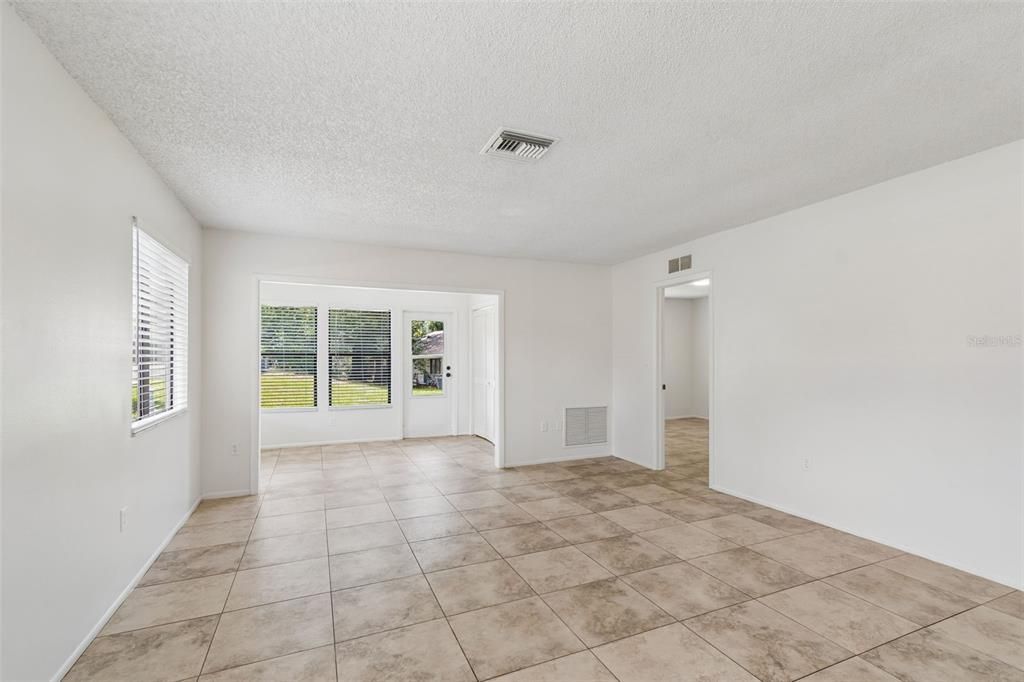 For Rent: $1,775 (2 beds, 2 baths, 1030 Square Feet)