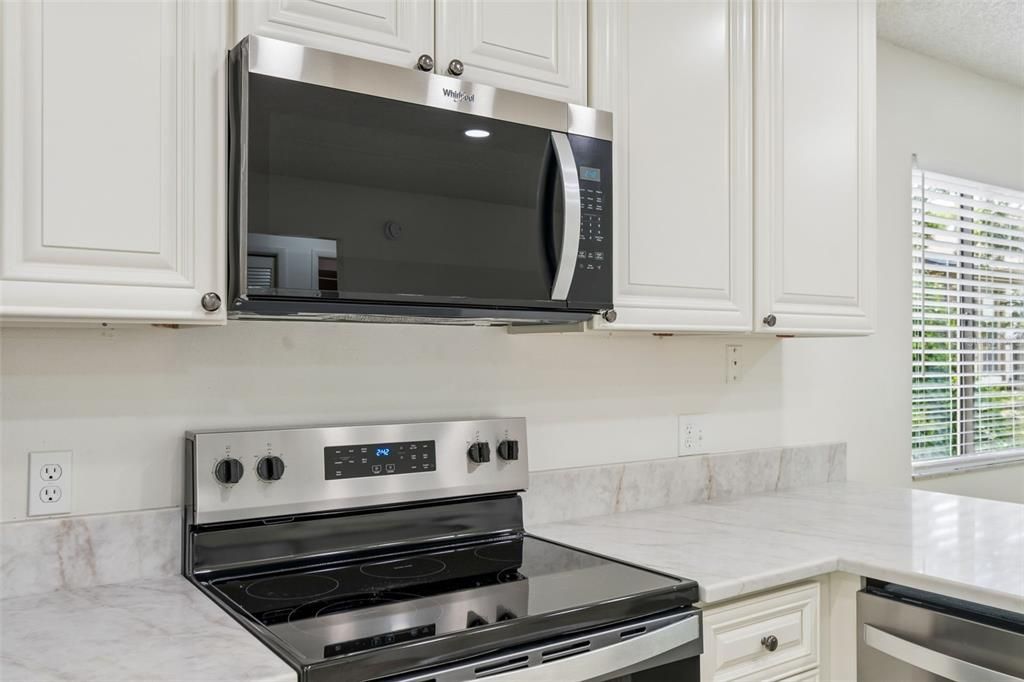 For Rent: $1,775 (2 beds, 2 baths, 1030 Square Feet)