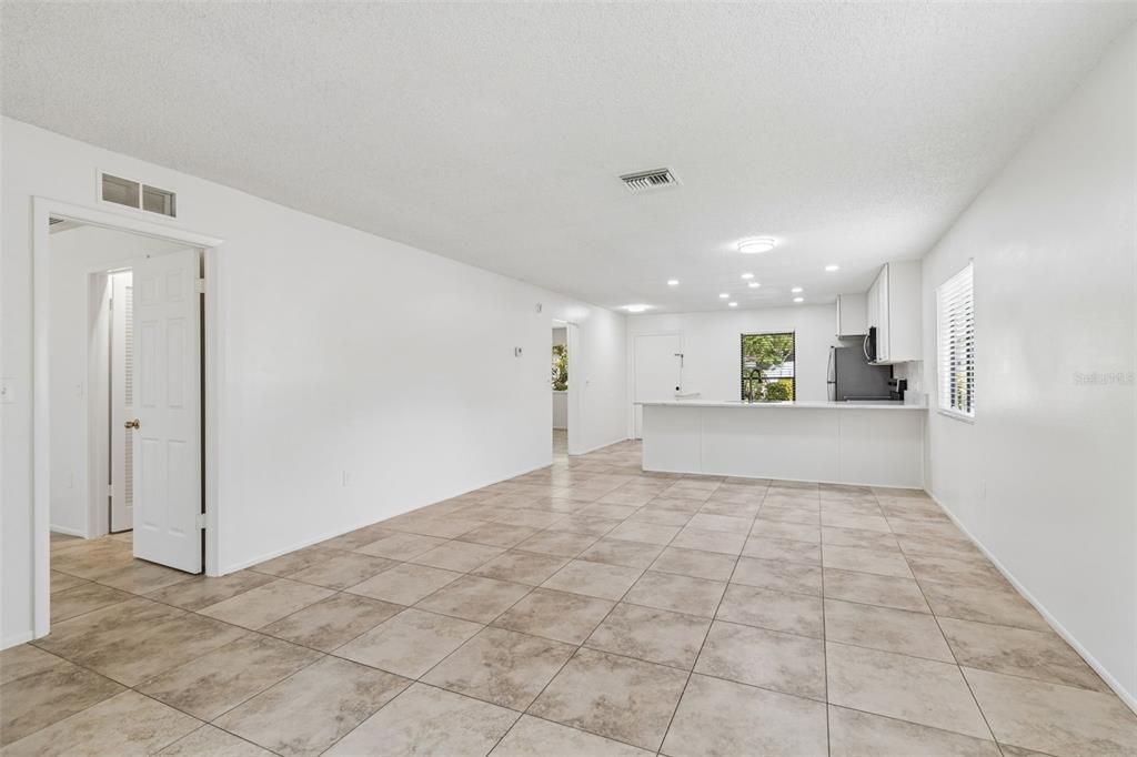 For Rent: $1,775 (2 beds, 2 baths, 1030 Square Feet)