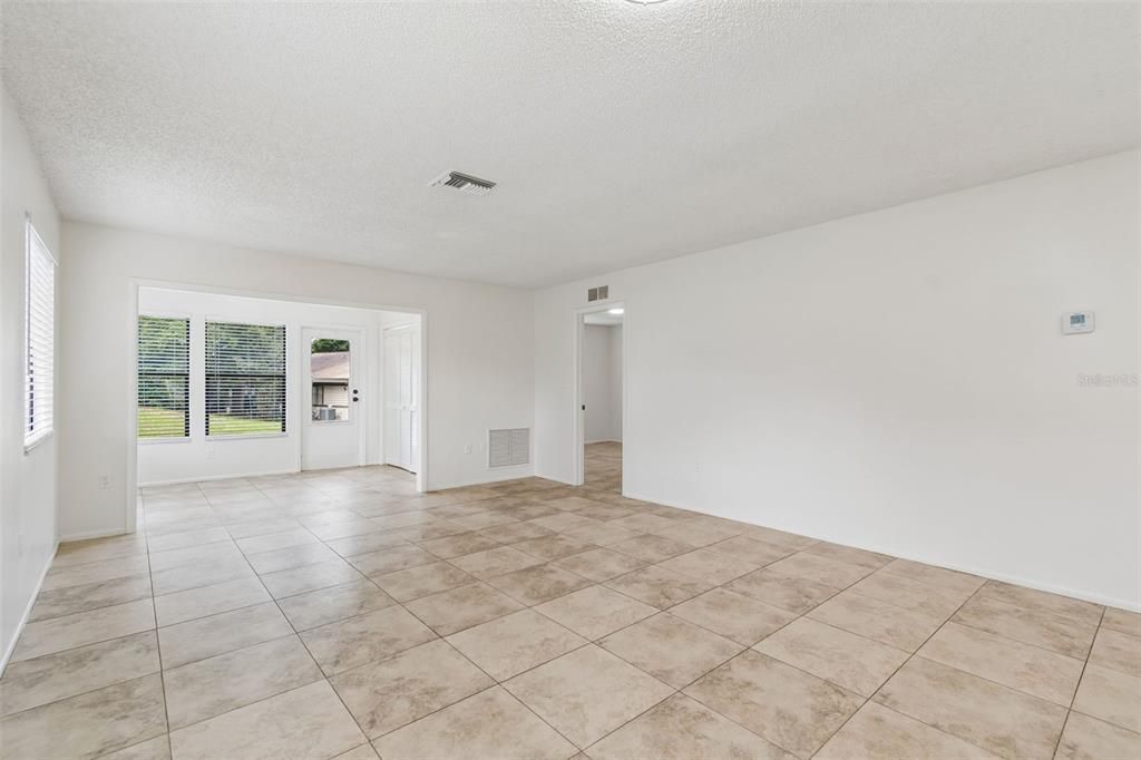 For Rent: $1,775 (2 beds, 2 baths, 1030 Square Feet)